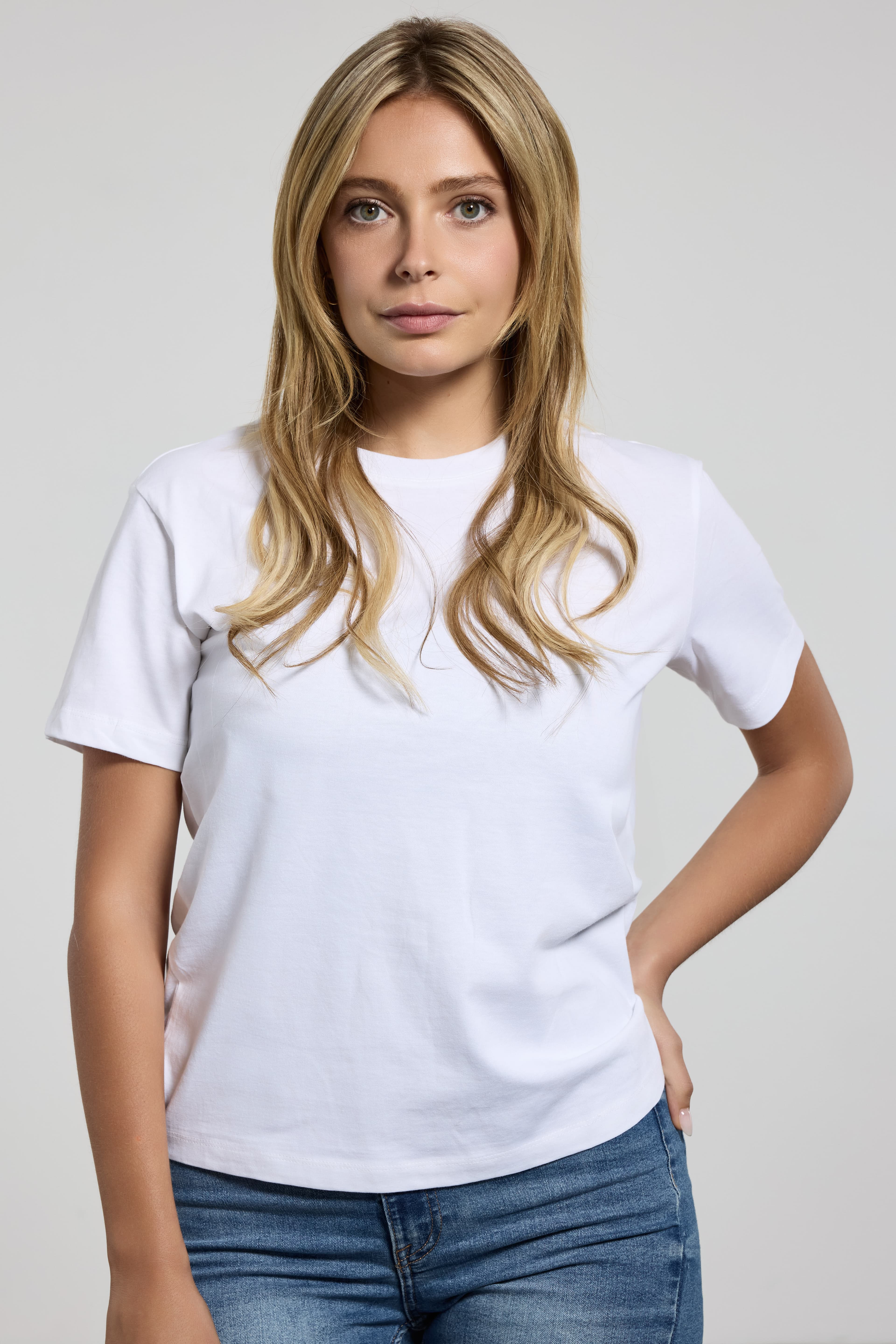 Sarah avant extensions kératines — cheveux naturels sans volume